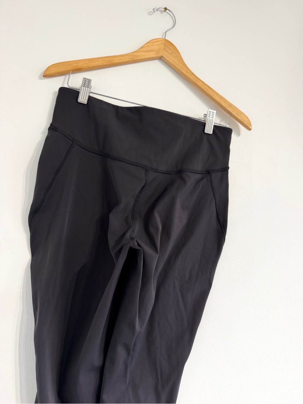 Lululemon Base Pace High-Rise Tight 28" Brushed Black running workout - Picture 6 of 12